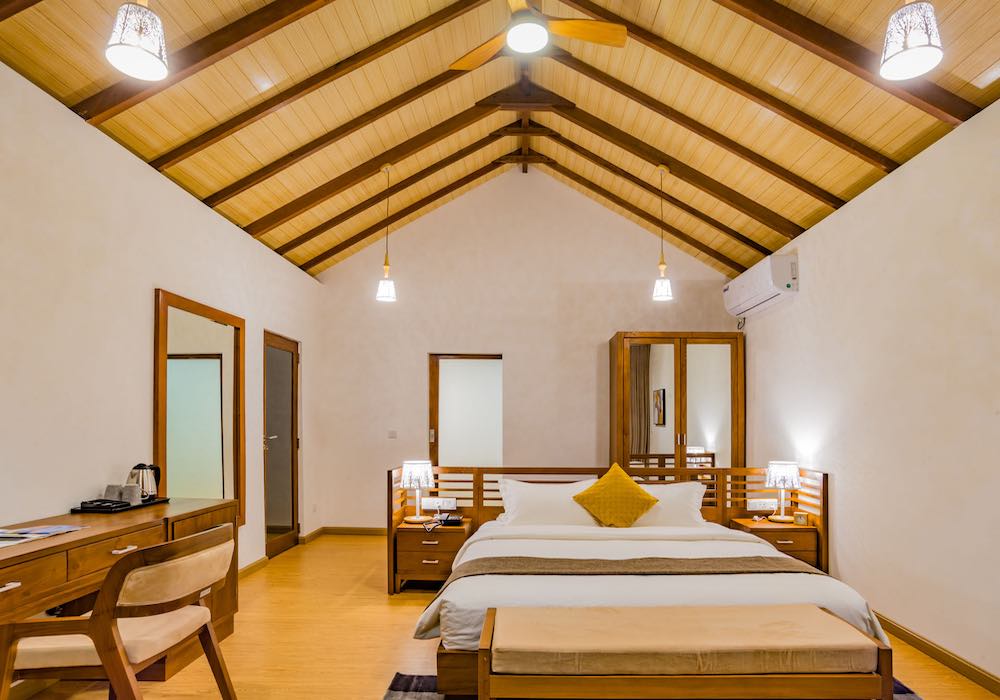Deluxe Beach Villa at Fiyavalhu Resort, view 3